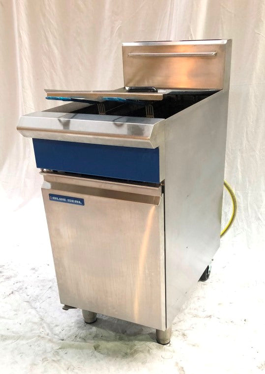 Thumbnail - Blue Seal GT46 - 450mm Gas Fryer (2)